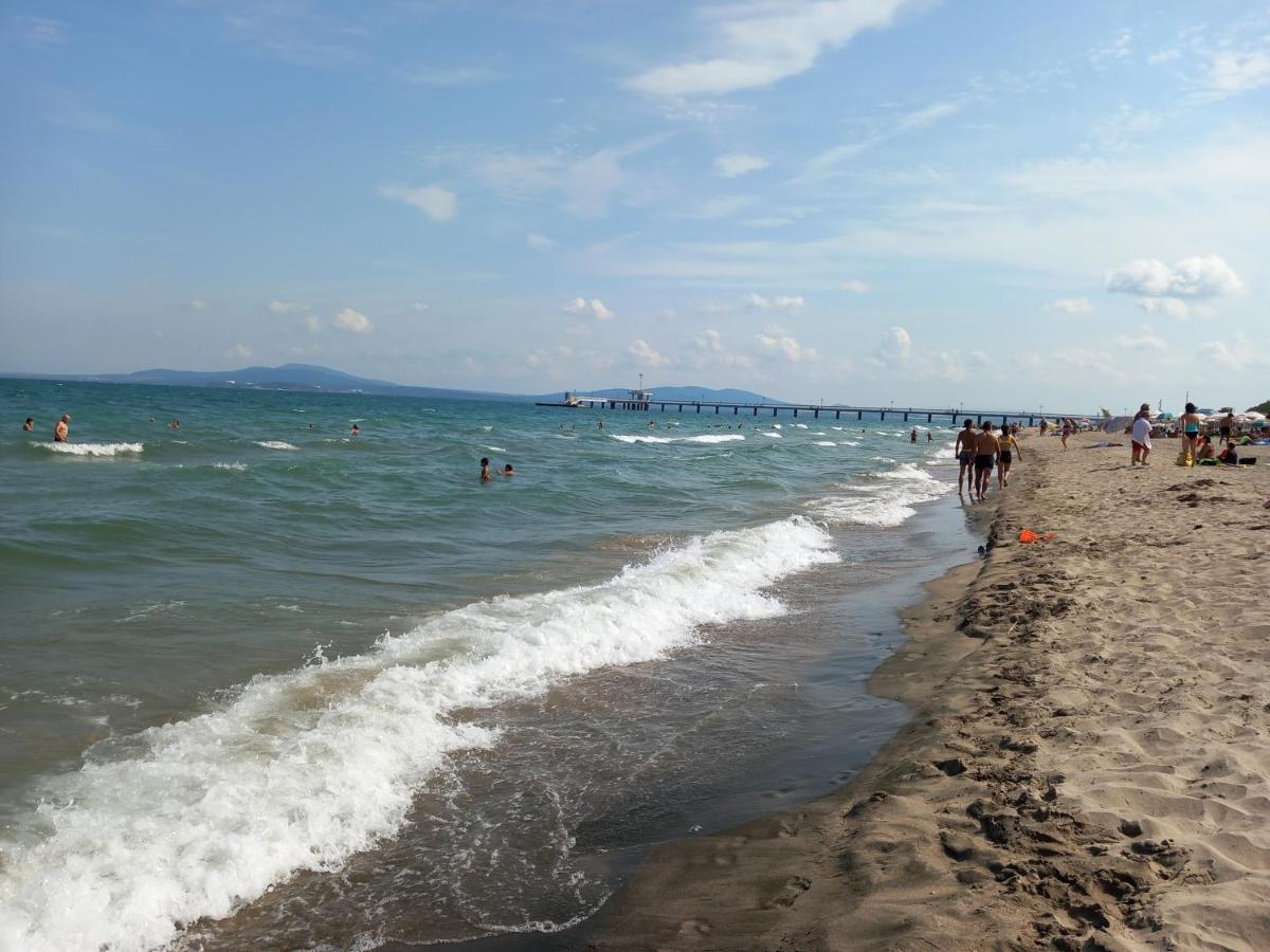 Sea Central Apartment Burgas Bagian luar foto