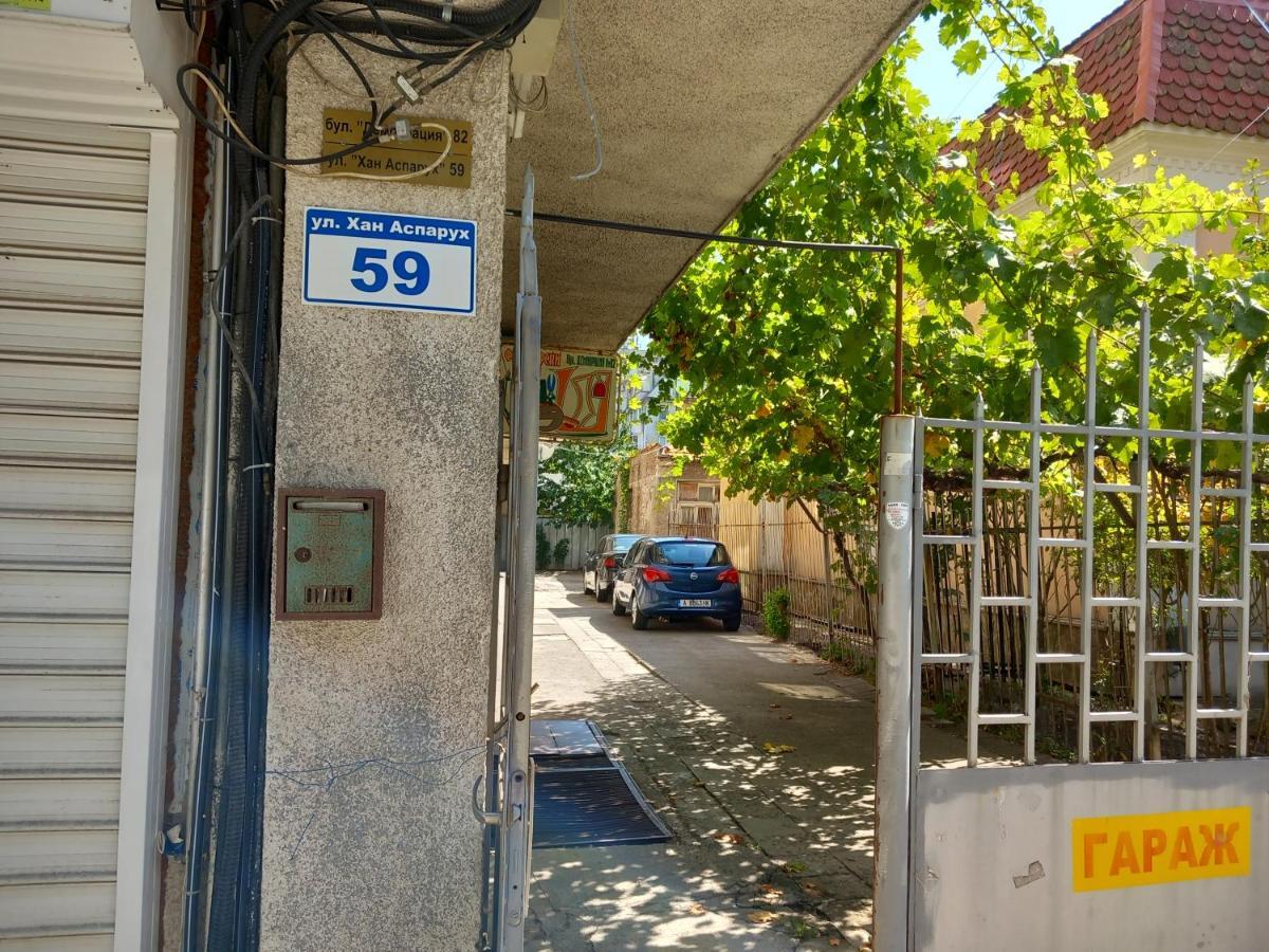 Sea Central Apartment Burgas Bagian luar foto